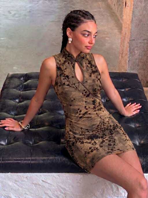 Mini Qipao Velours Floral — Réf. 26501 — Chic & Soirée — Grossiste GIORGIA paris