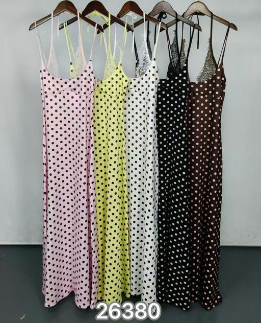Robe longue pois et dentelle — vue 3